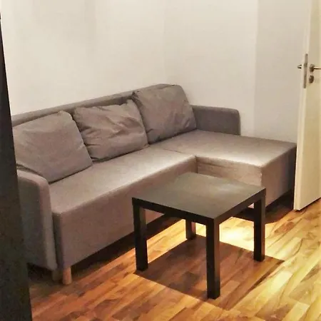 Comfortable Great Location Close To Center Apartament Praga