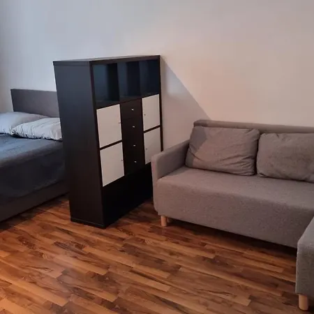 Comfortable Great Location Close To Center Apartament Praga